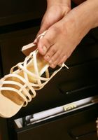 ATK Natural & Hairy: Alexis (Alexis unleashes her wild hairy bush.)