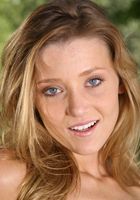 ATK Premium: Carli Banks (Carli Banks in solo)