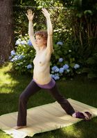 ATK Archives: Eliza (Hairy Eliza spreads her pussy outside)