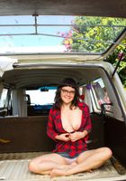 Hairy Aussie Mona spreads in a van, Mona (mon110) ATK Archives: Mona (Hairy Aussie Mona spreads in a van)