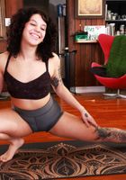 Nicole stretches and spreads, Nicole Luva (nic101) ATK Exotics: Nicole Luva (Nicole stretches and spreads)