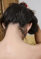 Hairy MILF spreads her bush, Nikki Daniels (nik086) ATK Natural & Hairy: Nikki Daniels (Hairy MILF spreads her bush)
