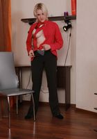 ATK Natural & Hairy: Vera (Hairy Russian Vera shows off her bush)